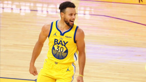 Curry Gifts 62 Pairs of “Flow Like Water” Sneakers After 62 Point Night