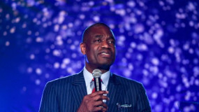 Dikembe Mutombo Brings Congo Boy to U.S. to have Tumor Removed